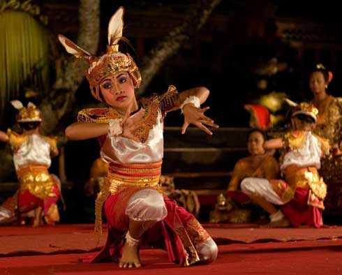 indonesian dancing