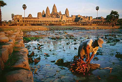Angkor-Wat-moat