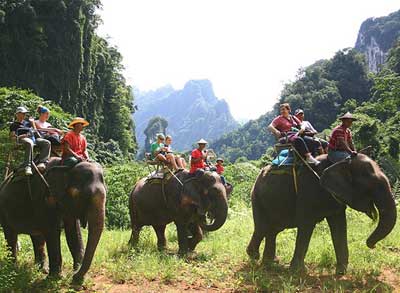 Elephant-Hills_elephant-riding